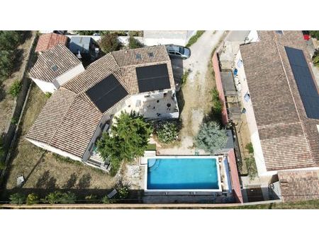 villa pp 4f 150 m2 sur 770m2 + piscine