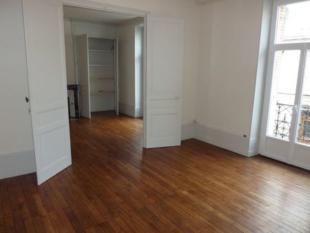 grand t3 74 22 m²  rue st paul limoges - 570 hors charges (dpe d+d)