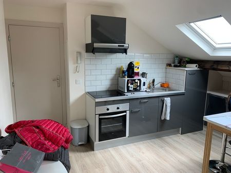 joli studio meublé 18 70 m² rue saint paul à limoges  370 hors charges