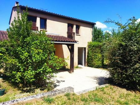 proche cahors 1ere périhérie . quartier résidentiel . maison t5 avec jardin et garage