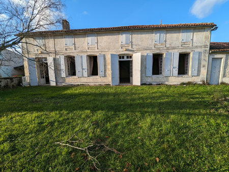 maison charentaise à colombiers (entre saintes (17) et pons