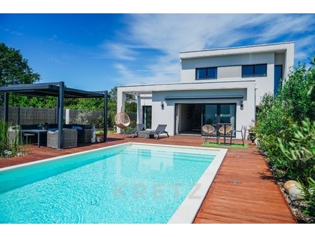 maison de luxe à vendre dans le quartier le guézy