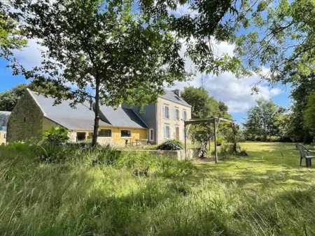 corps de ferme avec dépendances et jardin douarnenez (29)