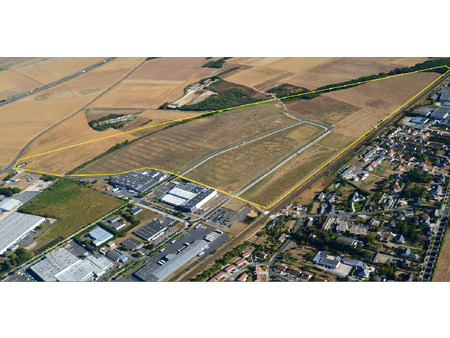 vente de terrain de 240 000 m² à blois - 41000