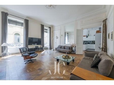 appartement de luxe à vendre dans le quartier cordeliers-célestins-bourse