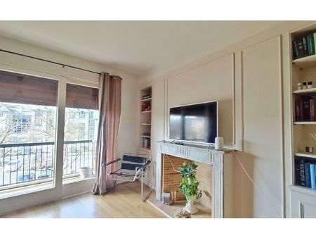 location appartement  m² t-2 à aurillac  700 €