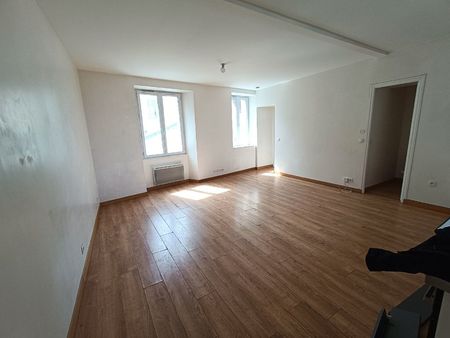 appartement 45m2 avec cour commune