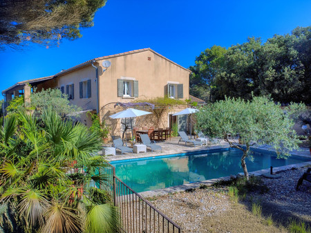 lagnes  luberon - grande bastide avec terrain  piscine et vue exceptionnelle !!!