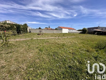 vente terrain de 1 200 m² à sainte