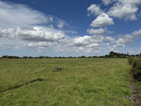 vendu // terrain de 40 ares avec vue dégagée sur la campagne