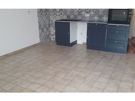 location appartement  m² t-2 à saint-palais-sur-mer  780 €