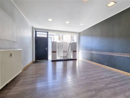 excellent rez commercial / bureaux (125 m²) avec parking