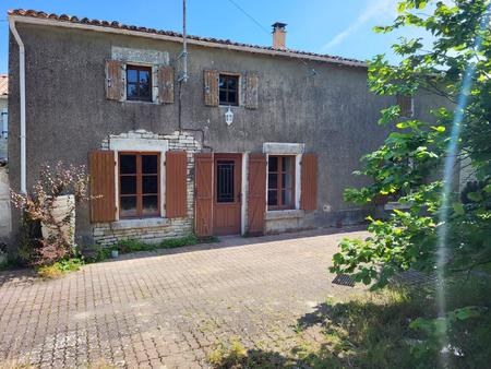 vente maison à saint-martin-de-bernegoue (79230) : à vendre / 116m² saint-martin-de-berneg