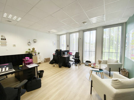 location de bureau de 106 m² à saint-herblain - 44800