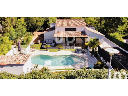 maison avec piscine roquebrune-sur-argens (83)