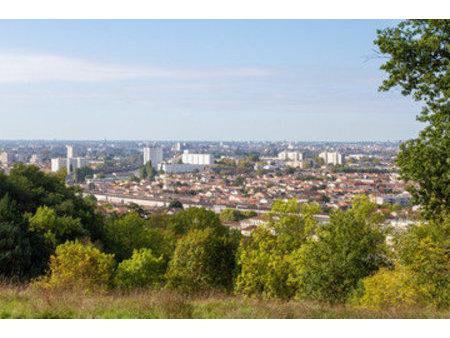 a vendre local commercial et logement de fonction à cenon gambetta