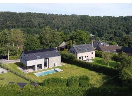 villa de standing avec piscine  1ère occupation !