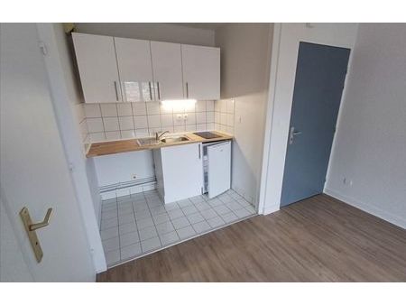 location appartement 2 pièces 27 m² clermont-ferrand (63000)