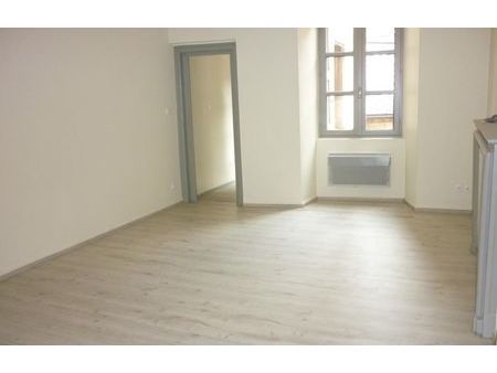 location appartement 1 pièce 32 m² mende (48000)