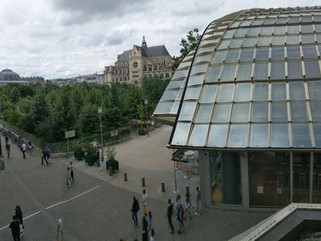 bail mobilité t1bis vue sur l'eglise st eustache  coeur de paris