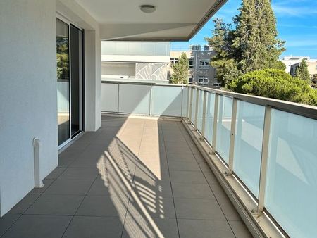 appartement t3 avec grande terrasse - quartier bonneveine  marseille 8ème