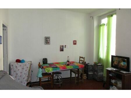 location appartement  37611 m² t-2 à marseille 3  580 €