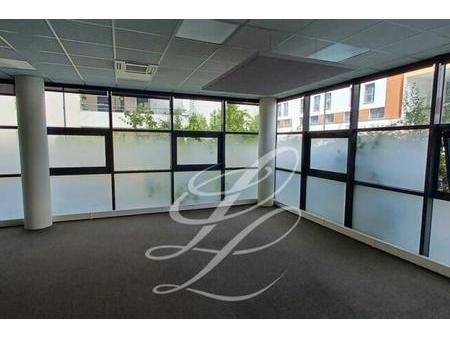 location - bureaux 2348 m2 angers