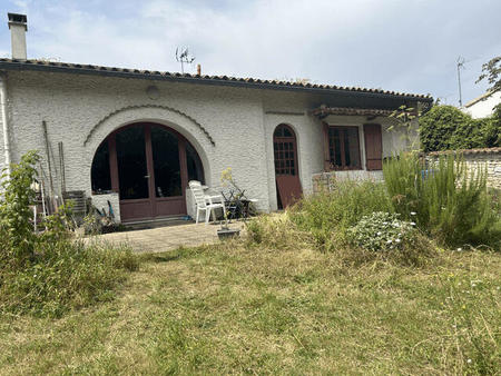 location maison à niort (79000) : à louer / 105m² niort