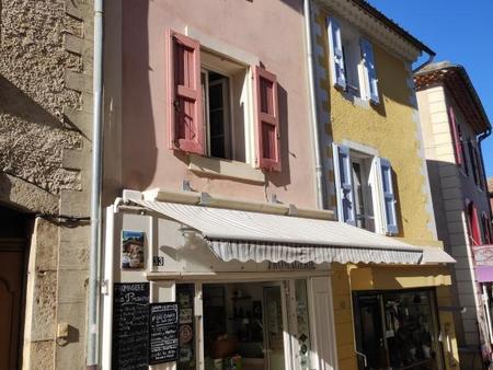 immeuble à vendre murs commerciaux et studio centre ville de greoux les bains