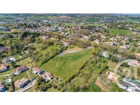 vente terrain à batir 1235 m²