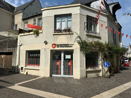 local commercial chinon environ 50 m2