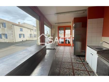 vente commerce 3 pièces 99 m² vandré (17700)