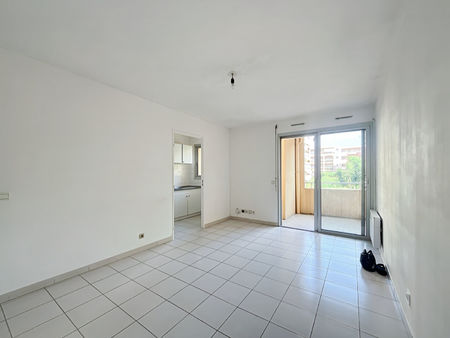 cagnes sur mer (val fleuri) / 2 pièces de 36m² avec terrasse  pkg et cave.