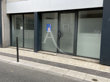 local commercial ou bureaux agen 130 m2