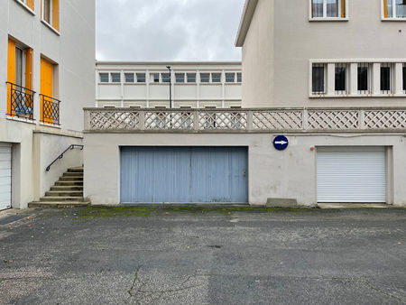 location parking / box 1 pièce  le havre