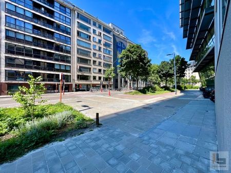 ruim appartement met 3-slpks  terras & kelder op toplocatie!