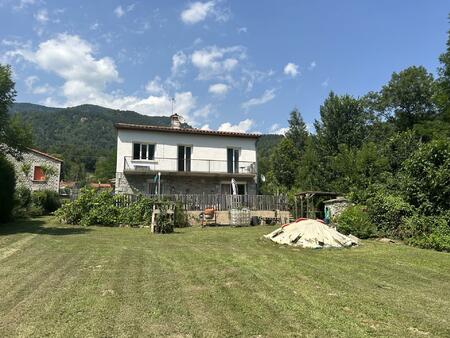 maison 4 faces sur 4100 m2 de terrain