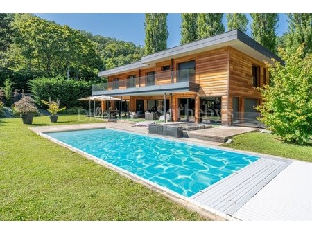 maison de luxe à vendre à divonne-les-bains