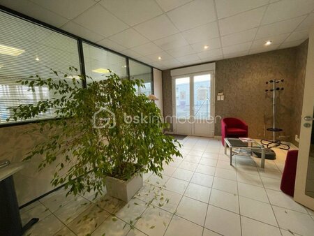 local commercial de 400 m² à chalons-en-champagne