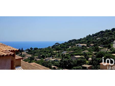 vente appartement 2 pièces bord de mer à cavalaire-sur-mer (83240) : à vendre 2 pièces bor