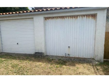 stationnement la rochelle 14.2 m² t- à vendre  26 000 €