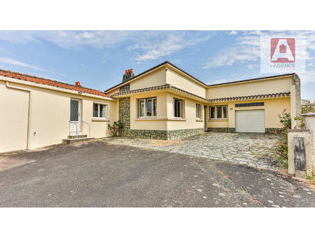 vente maison à landevieille (85220) : à vendre / 94m² landevieille