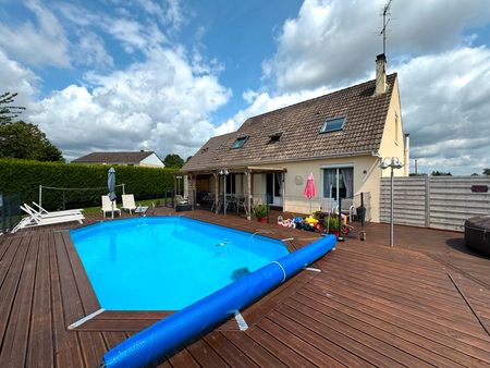 belle maison avec dépendance et piscine