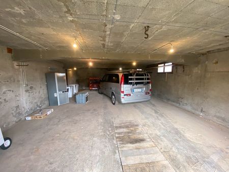 garage dépôt pour artisan