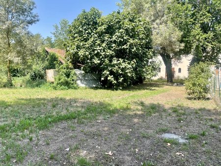 axe nimes-ales  maison avec jardin de 1000 m²