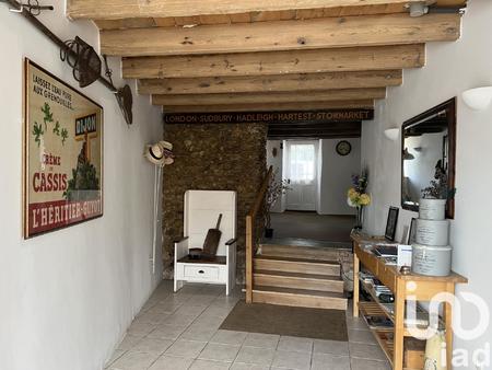 vente maison à breuil-barret (85120) : à vendre / 200m² breuil-barret