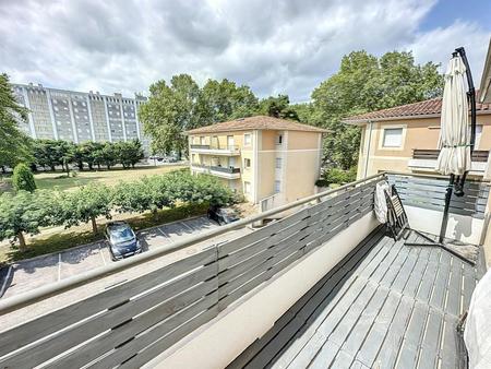 appartement à vendre 3 pièces 54 m² (chambre + bureau) terrasse et parking