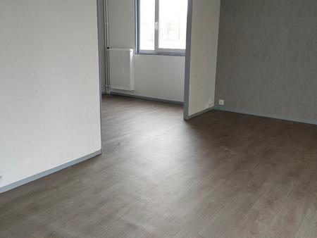 location appartement 3 pièces à alençon (61000) : à louer 3 pièces / 63m² alençon