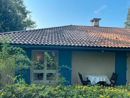 studio dans maison avec terrasse