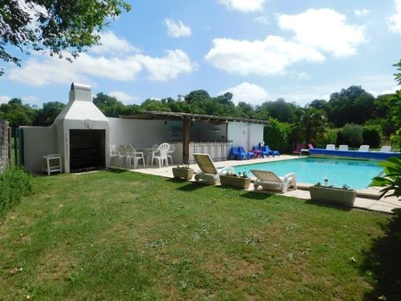 dpt charente maritime (17)  à vendre saint quantin de rancanne ensemble immobilier : deux 